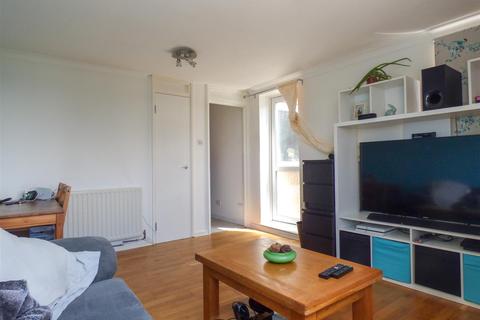 23 Ebbsfleet Walk, Northfleet, Gravesend, DA11 9EN
