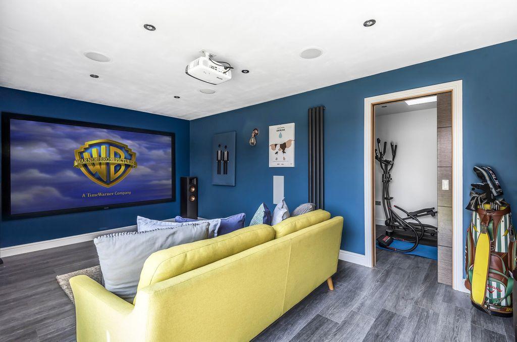 Cinema Room, Gym &amp; Store (Garage Conversion)