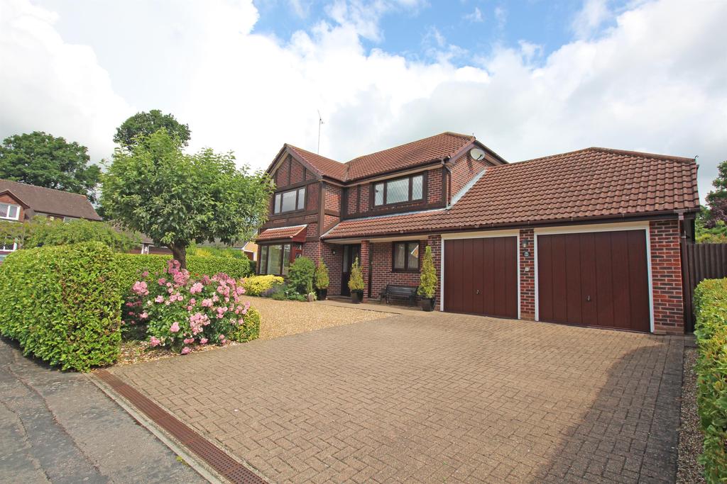 Chancellors Road, Stevenage, SG1 4TZ 4 bed detached house £760,000