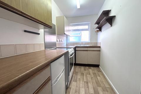 1 bedroom flat to rent, St Peters Close, Cheltenham GL51