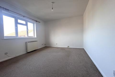 1 bedroom flat to rent, St Peters Close, Cheltenham GL51
