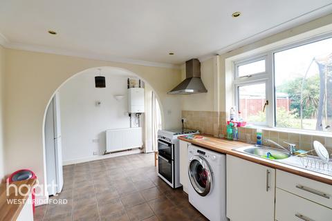 45 Glapton Lane, Clifton, Nottingham, NG11 8ED