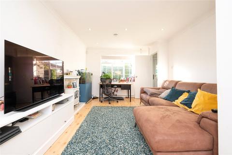 69 Watling View, St Albans, AL1 2NT