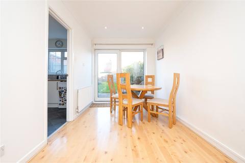 69 Watling View, St Albans, AL1 2NT