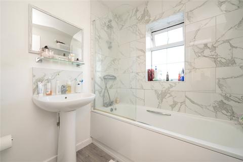 69 Watling View, St Albans, AL1 2NT