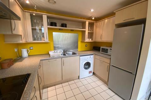 3 bedroom flat to rent, Carnoustie Street, Tradeston, Glasgow, G5