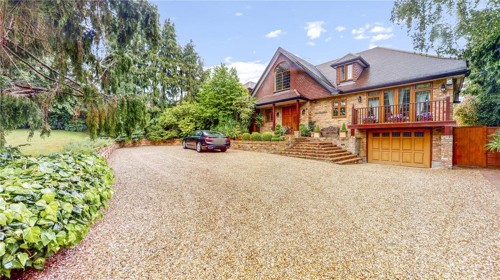 Allum Lane, Elstree, Hertfordshire, WD6 5 bed detached house £2,000,000