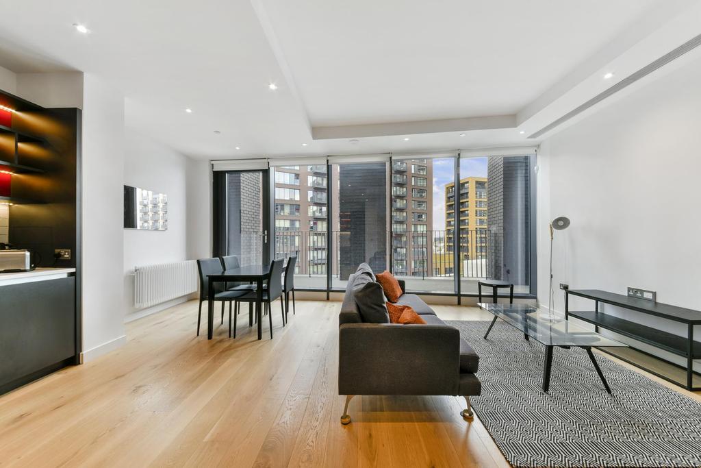 Echo House, London City Island... 2 bed apartment £2,730 pcm (£630 pw)