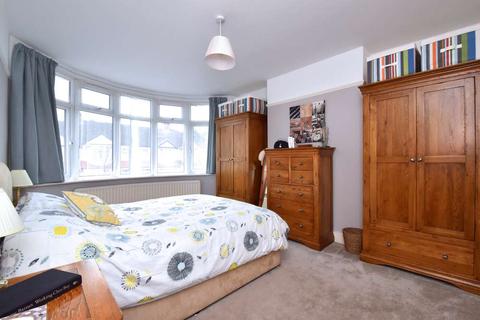 24 Dixon Road, London, SE25 6TZ