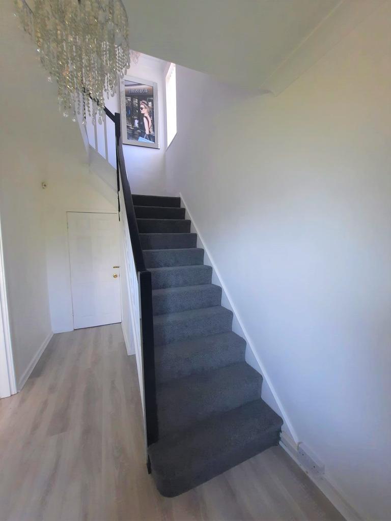 Tait Avenue, Edlington, Doncaster, DN12 3 bed semidetached house £