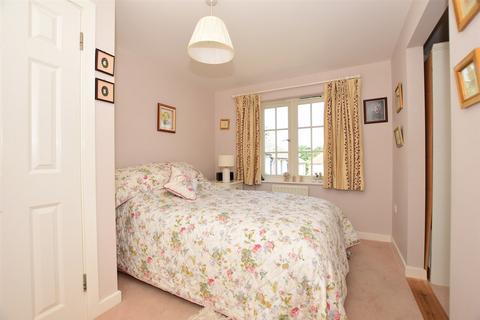 3 bedroom end of terrace house for sale, St. Benet's Way, Tenterden, Kent
