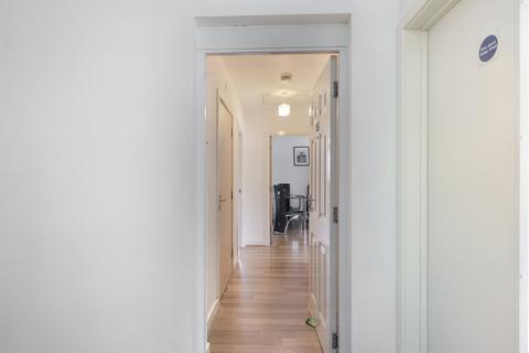 54 Ebdon Way, Torquay, TQ1 4FE