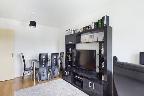 54 Ebdon Way, Torquay, TQ1 4FE