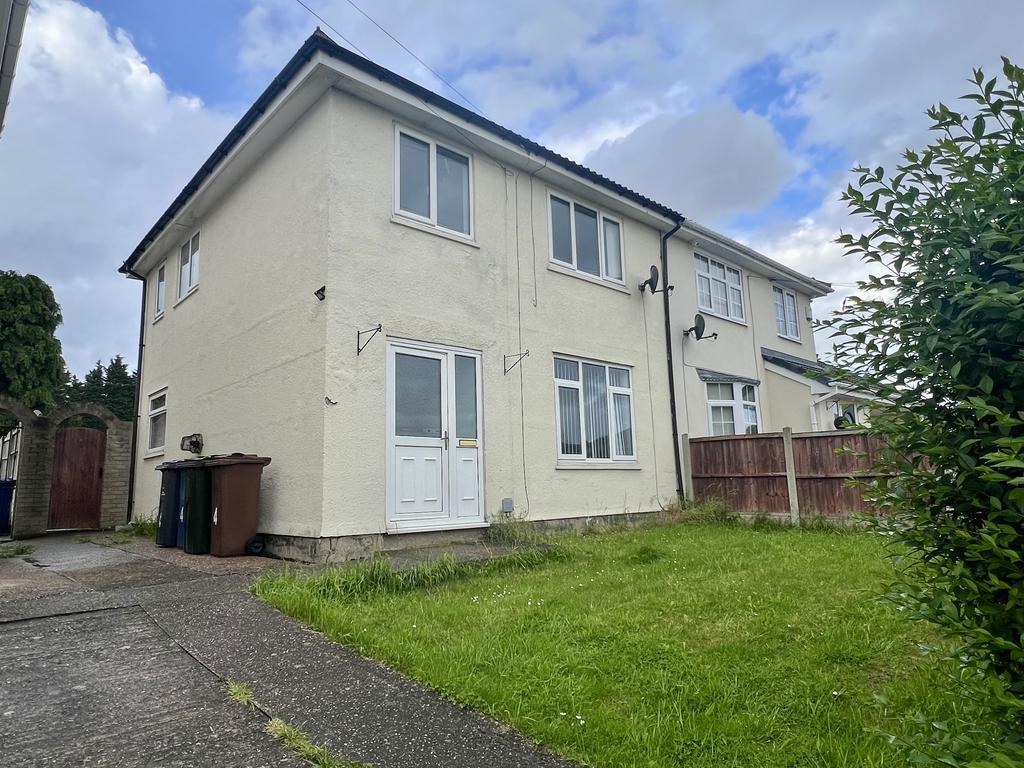 Maori Avenue Bolton Upon Dearne 3 Bed Semi Detached House £700