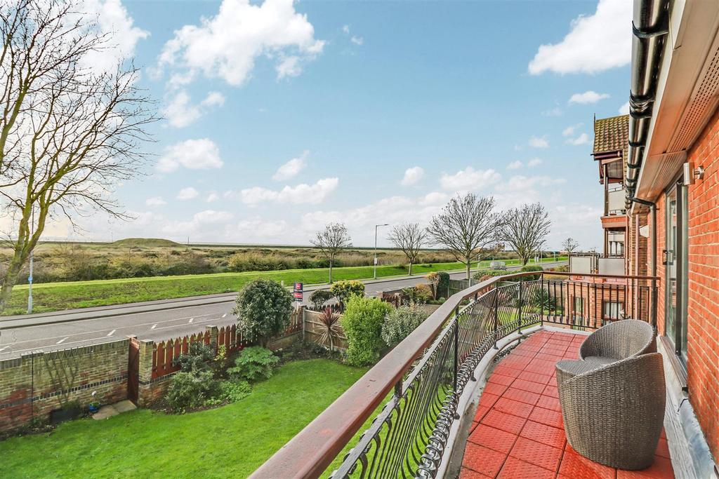 Admirals Walk, Shoeburyness... 5 bed detached house £825,000