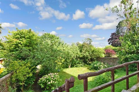 142 Borstal Road, Rochester, ME1 3BB