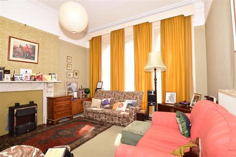 142 Borstal Road, Rochester, ME1 3BB