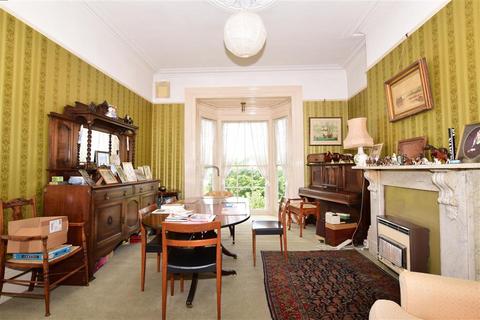 142 Borstal Road, Rochester, ME1 3BB