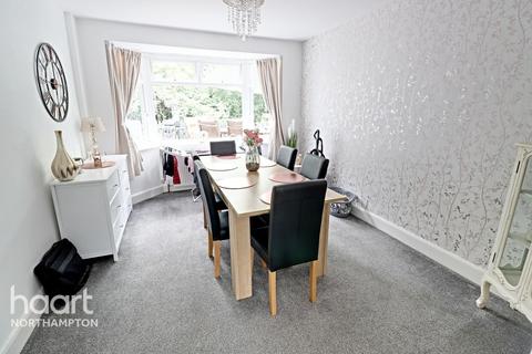 51 Bowden Road, Northampton, NN5 5LT