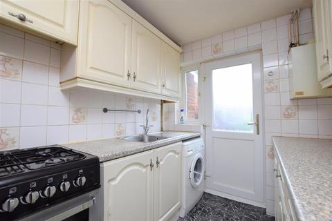 31 Woodrush Way, Romford, RM6 5BL