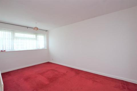 31 Woodrush Way, Romford, RM6 5BL