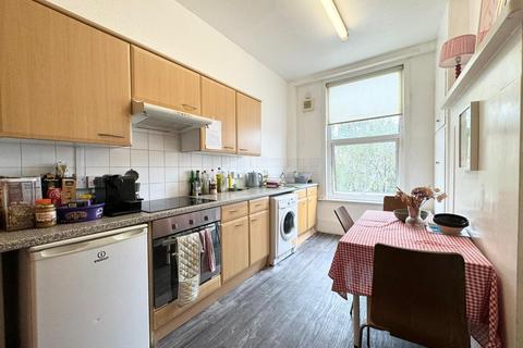 4 bedroom flat to rent, Junction Road, Archway
