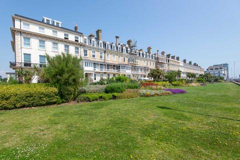 undefined, Worthing Seafront Apartment. Iconic Heene Terrace.