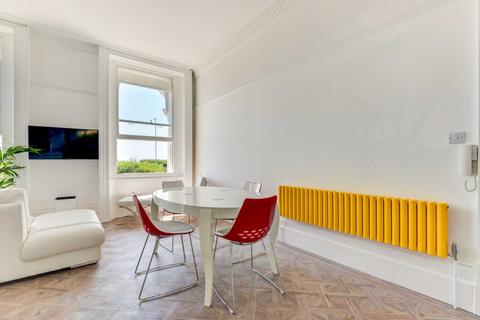 undefined, Worthing Seafront Apartment. Iconic Heene Terrace.