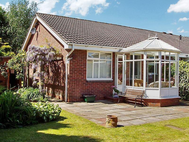 The Steads, Morpeth, Northumberland... 2 bed bungalow £595 pcm (£137 pw)