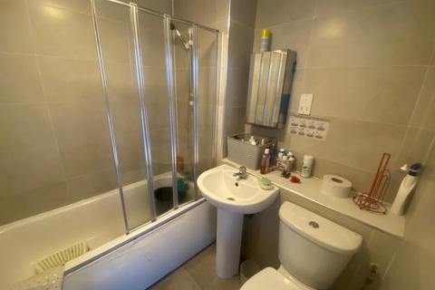 4 bedroom terraced house to rent - Queens Rd, London E17
