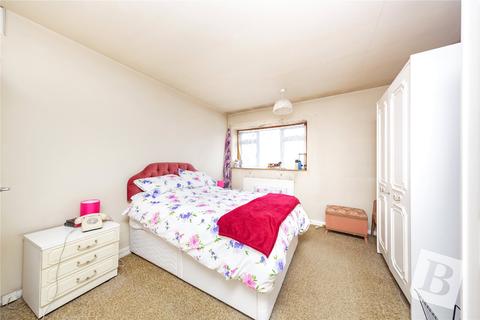 27 Forth Road, Upminster, RM14 1PX