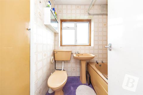 27 Forth Road, Upminster, RM14 1PX