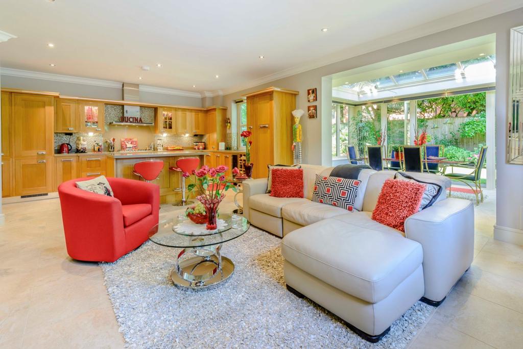 Kitchen/Sitting Room