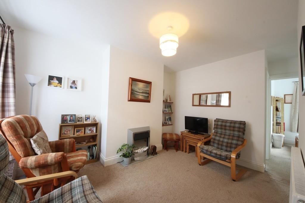 Road Paignton 2 bed semidetached bungalow £199,950