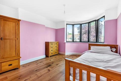 38 Ernest Grove, Beckenham, BR3 3JF