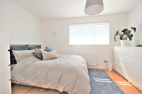 9 Doveney Close, Orpington, BR5 3WE