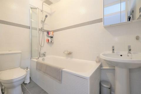 9 Doveney Close, Orpington, BR5 3WE