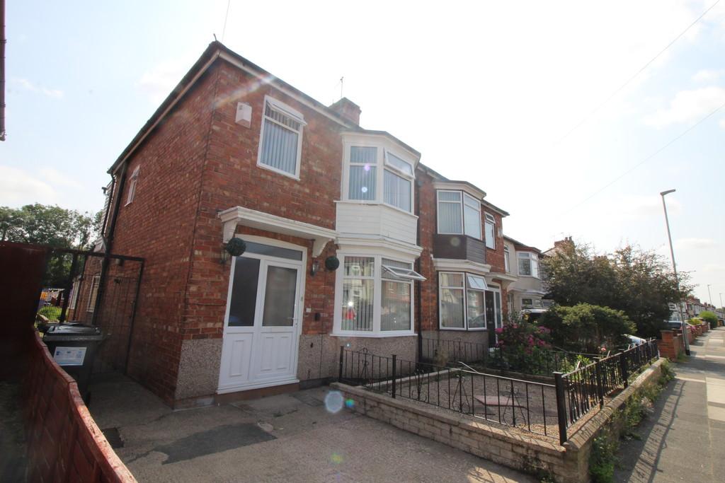 Park Lane, Darlington, County Durham 3 bed semidetached house £750