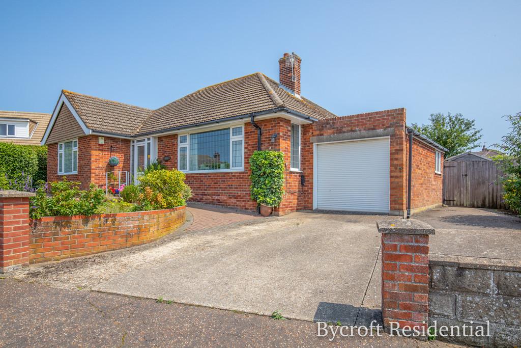 Hillside Close, Ormesby St Margaret 3 bed detached bungalow £360,000