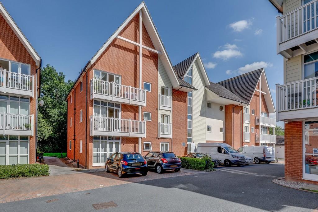 Woodshires Road, Solihull 2 bed ground floor flat for sale £200,000