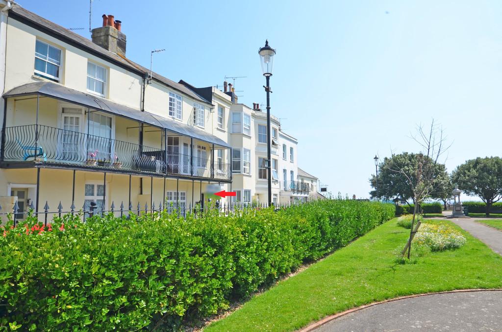 The Steyne, Bognor Regis 1 bed ground floor flat £150,000