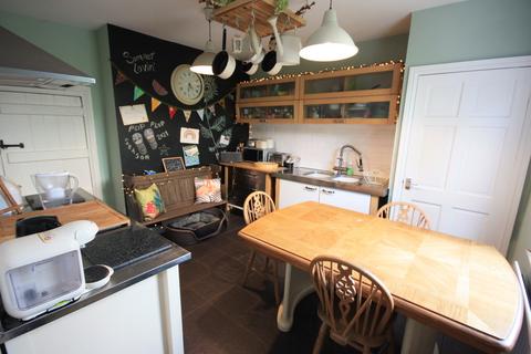 8 Fords Lane, Mow Cop, Stoke-on-trent, ST7 4NG