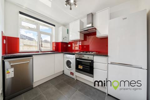 2 bedroom detached bungalow to rent, Durnsford Road, Bounds Green, N11