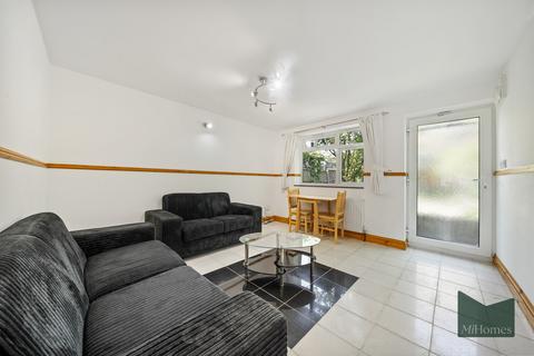 2 bedroom detached bungalow to rent, Durnsford Road, Bounds Green, N11