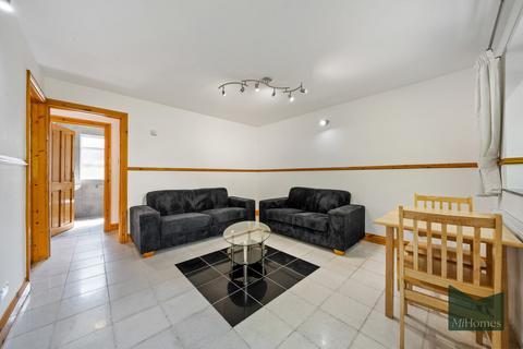2 bedroom detached bungalow to rent, Durnsford Road, Bounds Green, N11
