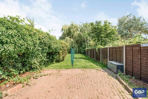 34 Mount Pleasant Road, Romford, RM5 3YL