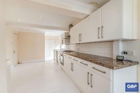 34 Mount Pleasant Road, Romford, RM5 3YL