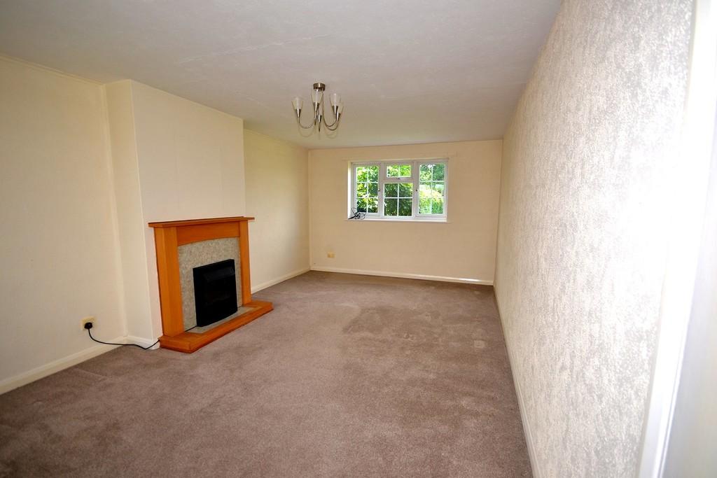 Weald Bridge Road, North Weald 4 bed semidetached house £1,500 pcm