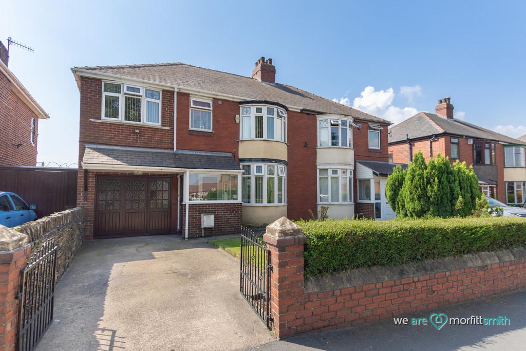 Elm Lane, Sheffield Lane Top, S5 7TR... 4 bed semidetached house £