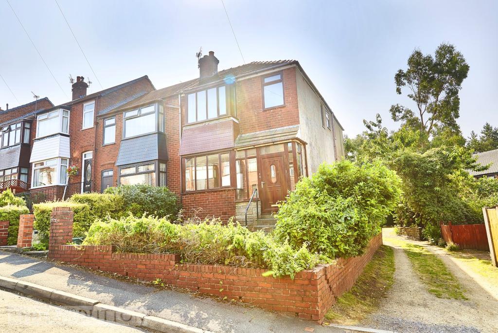 Heywood Avenue, Austerlands... 4 bed terraced house £185,000